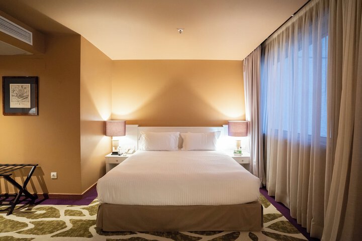 Room 30 of 120