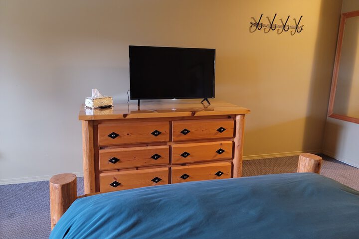 Room 3 of 28