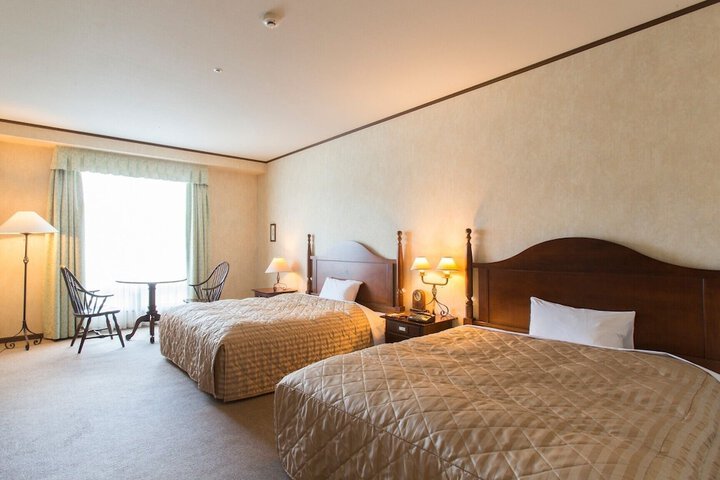 Room 7 of 38