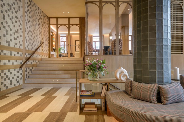 Guest Lobby