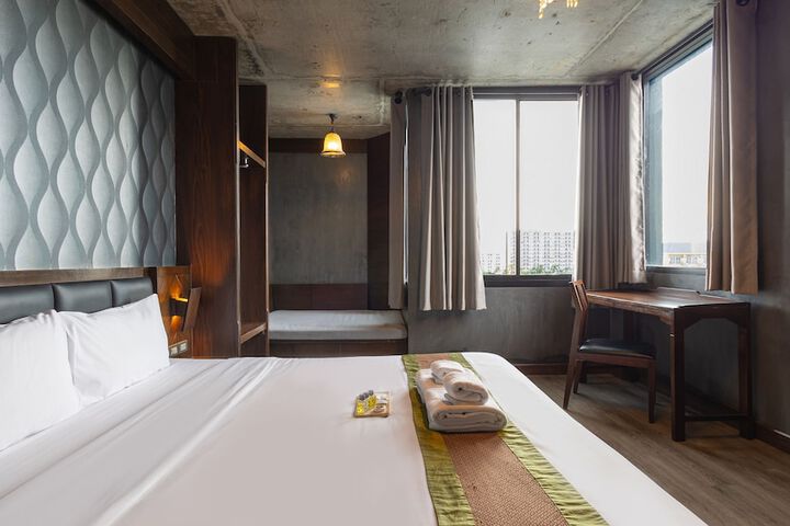 Room 8 of 29
