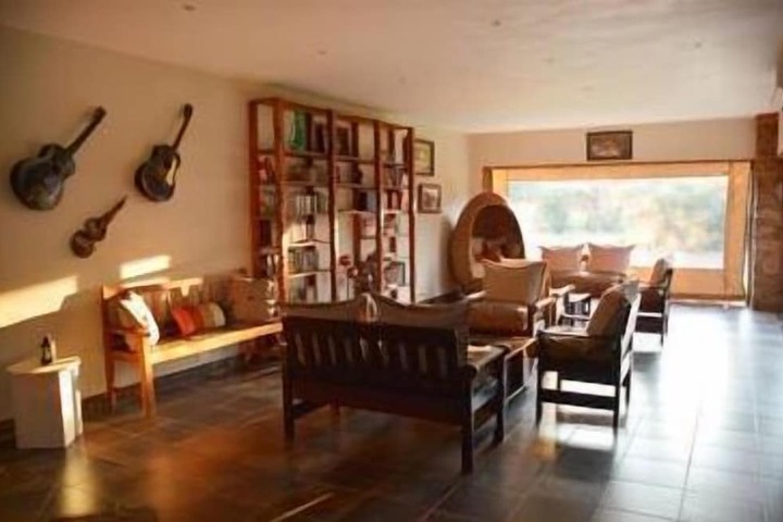Room 4 of 49