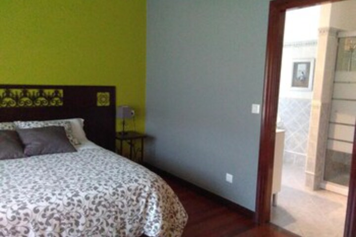 Room 27 of 42