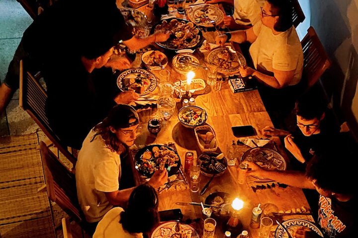 Dining 32 of 35
