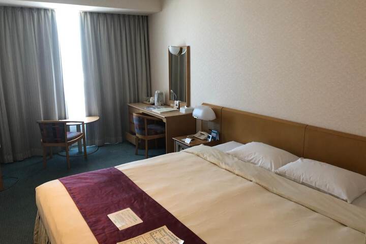 Room 15 of 104