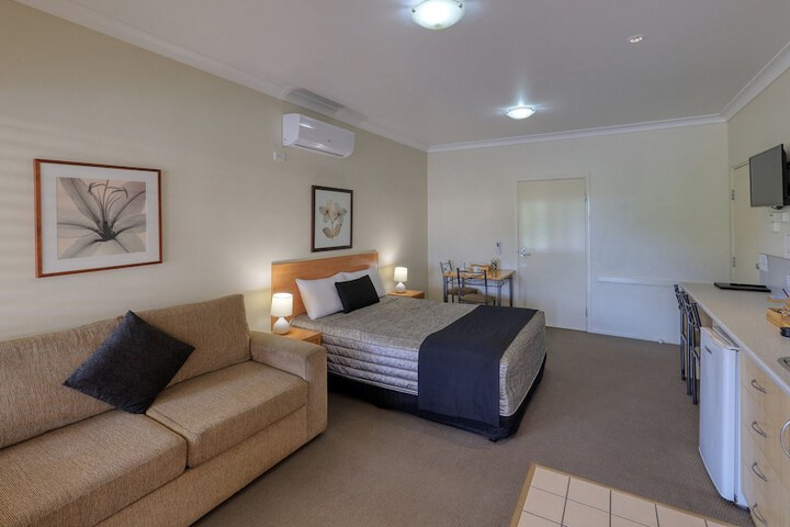 Room 5 of 31