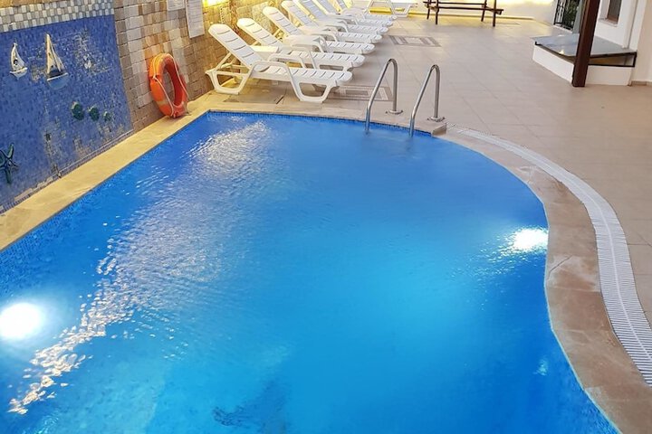 Pool 70 of 91