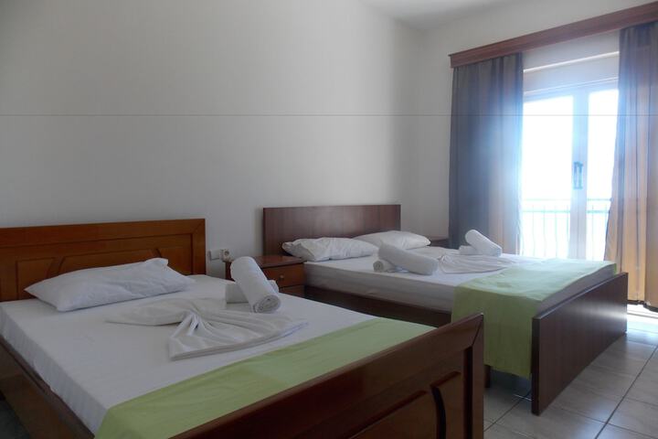 Room 13 of 74