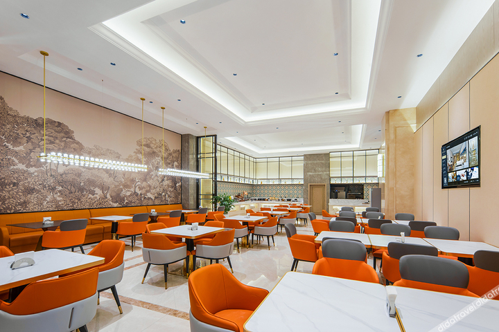 Vienna International Hotel (Yingshan Taihe Xintiandi Branch)