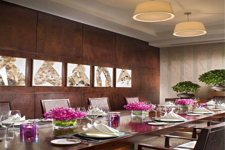 Dining 40 of 66