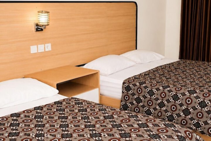 Room 3 of 40