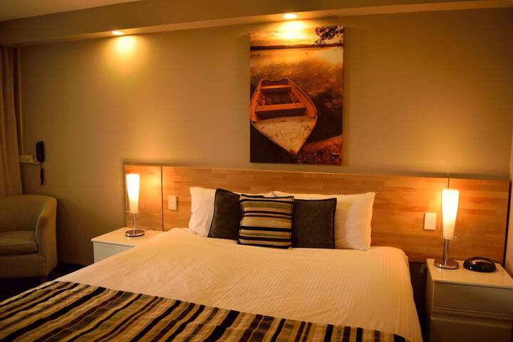 Room 4 of 38