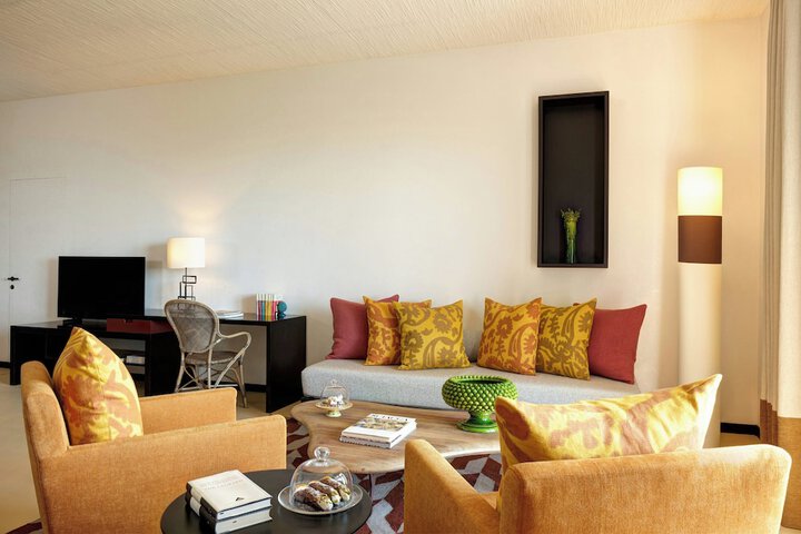 Room 42 of 161