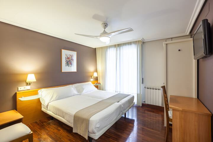 Room 21 of 76