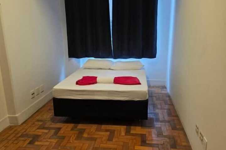 Room 2 of 28