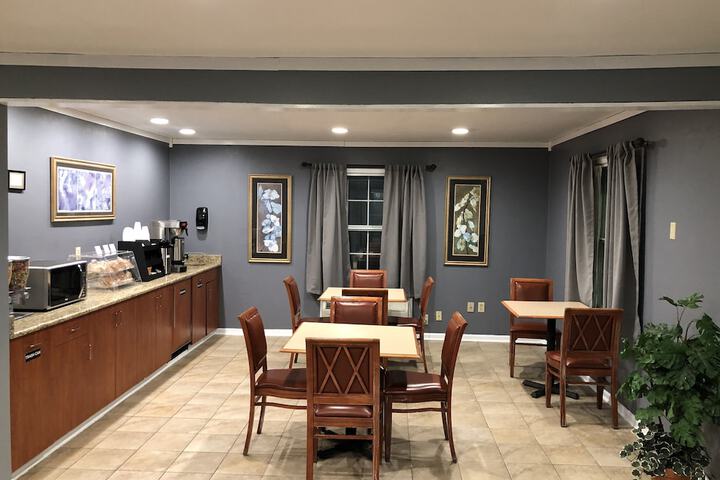 Breakfast area