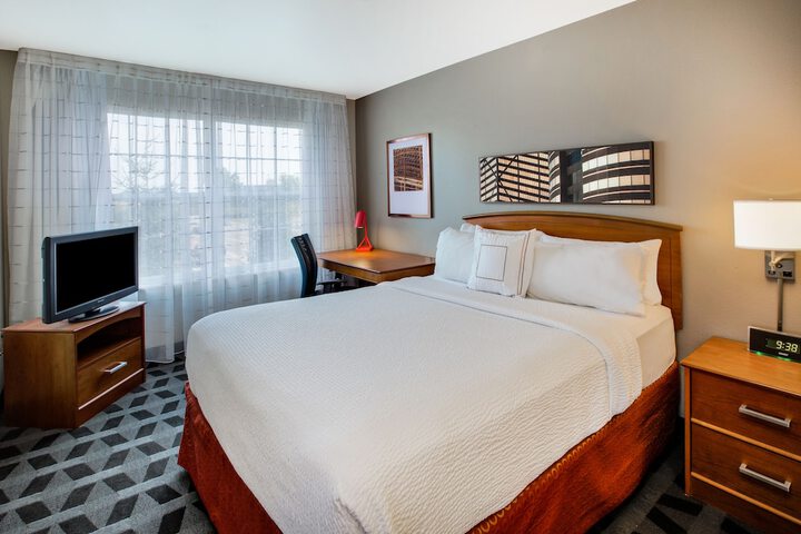 Room 4 of 30