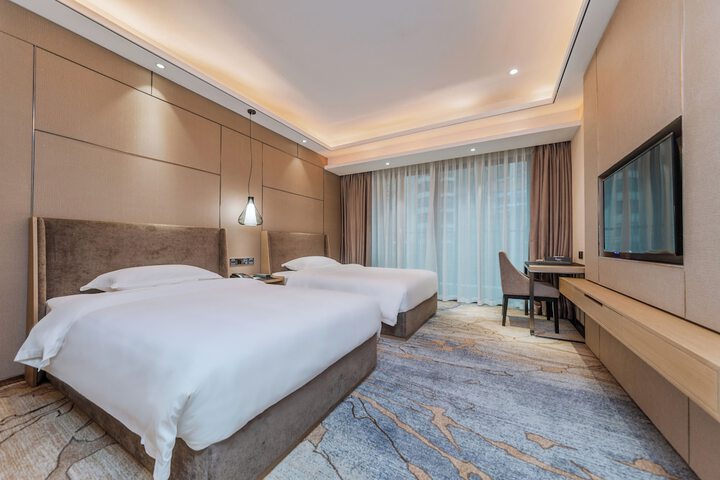 Room 21 of 83