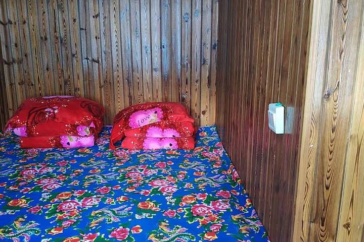 Room 2 of 41