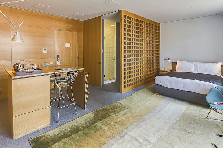 Room 33 of 118