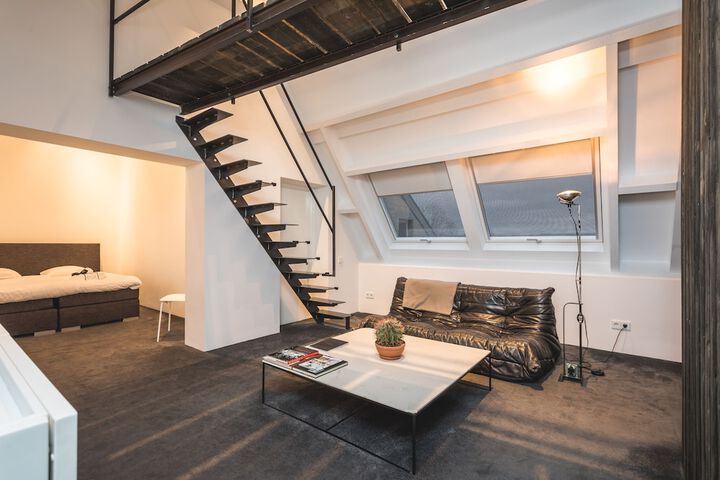Room 21 of 214