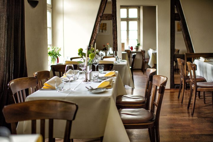Dining 11 of 17