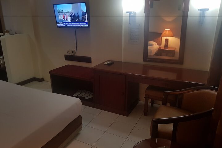 Room 4 of 21