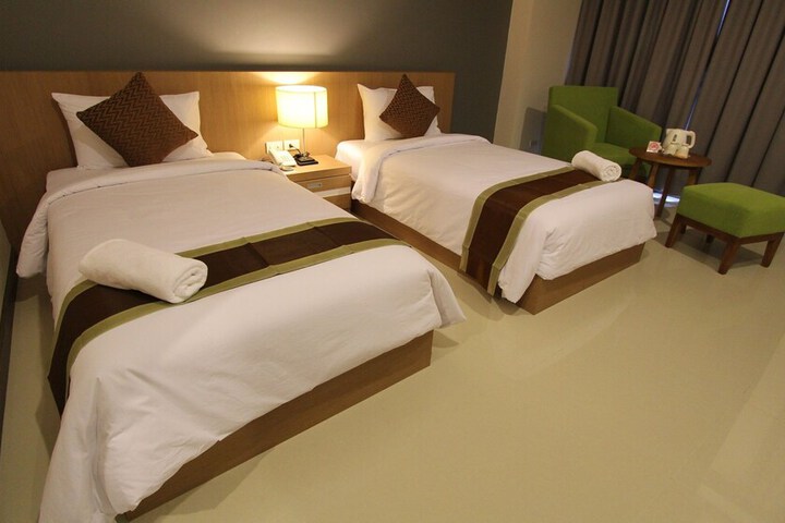Room 7 of 74
