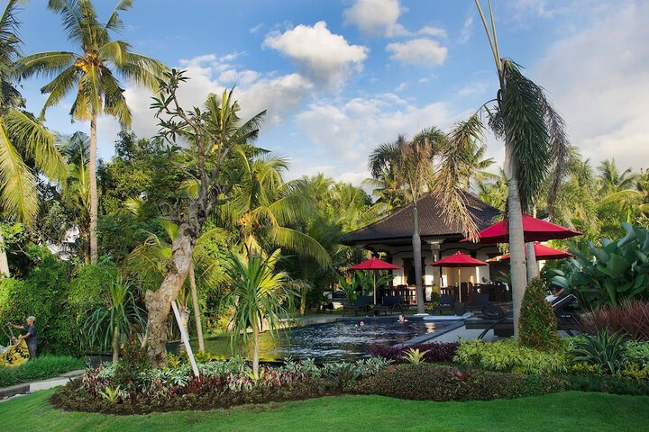 Pool Hotel