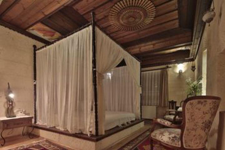 Room 65 of 127