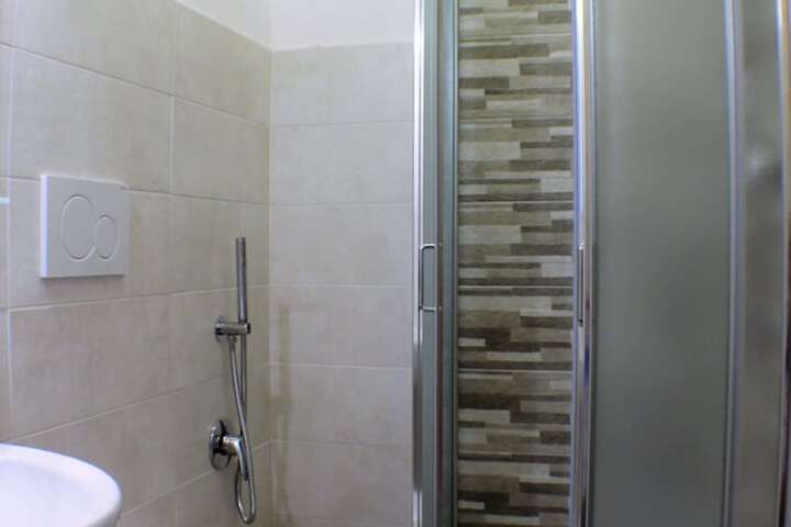 Room 14 of 27