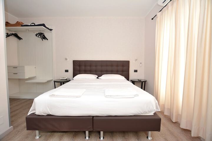Room 40 of 66