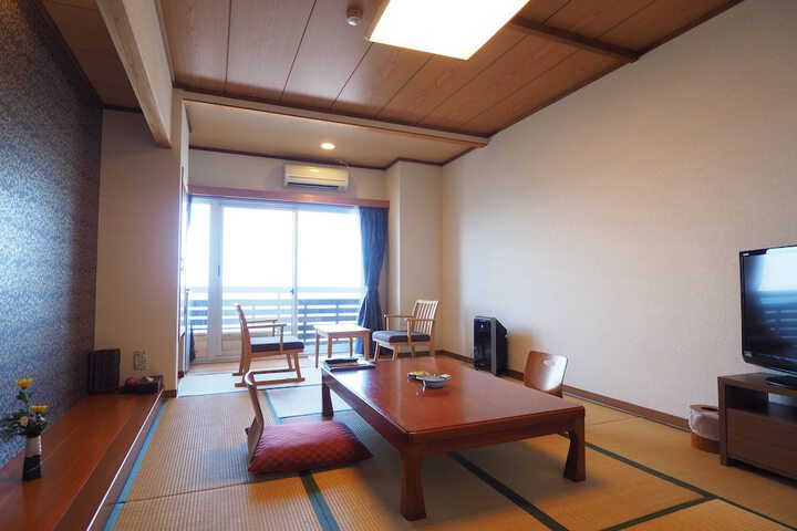 Room 11 of 49