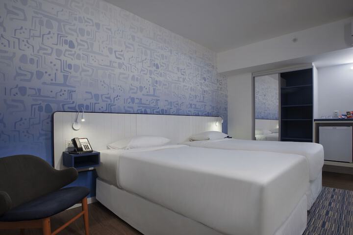 Room 14 of 117