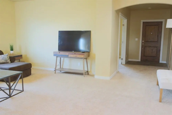 Room 4 of 14