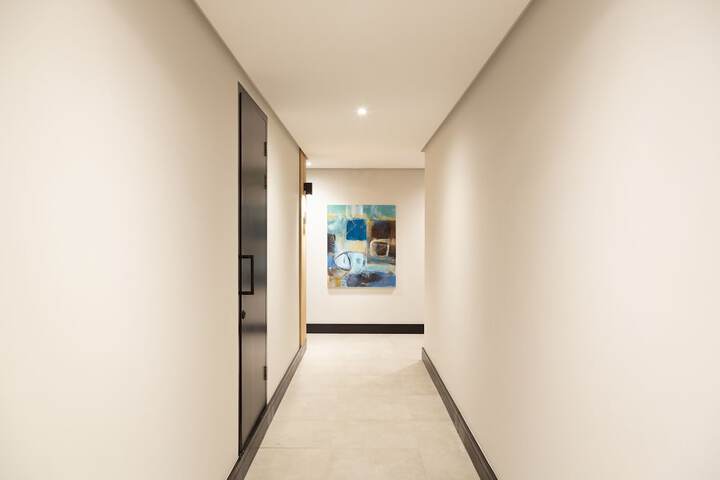 Ballroom/Hall 40 of 49