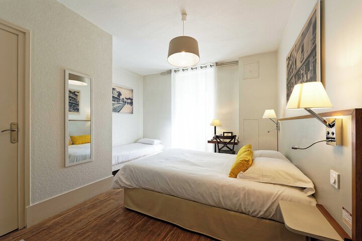Room 28 of 60