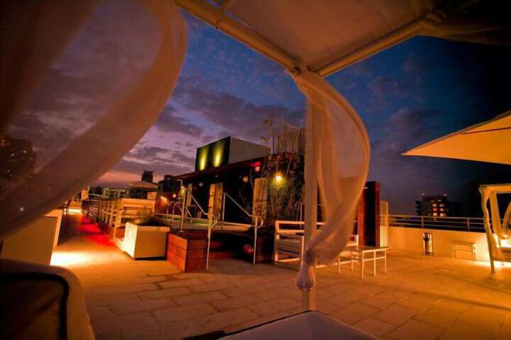 Rooftop pool
