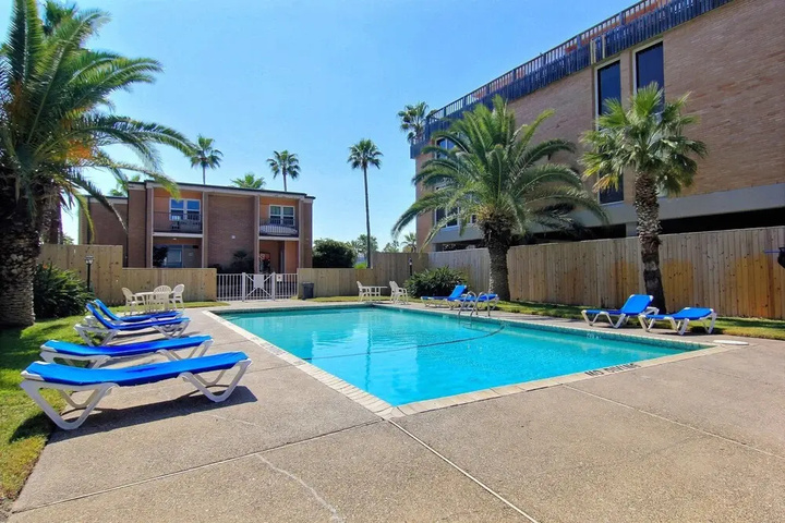 Pool 9 of 20