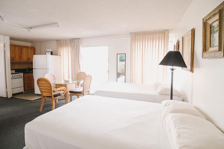 Room 19 of 111