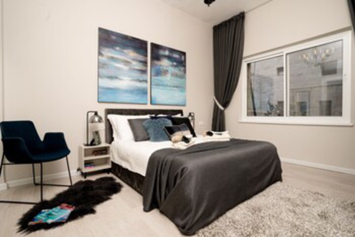 Room 64 of 72