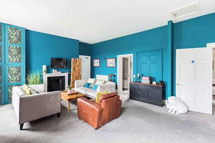 Room 196 of 261