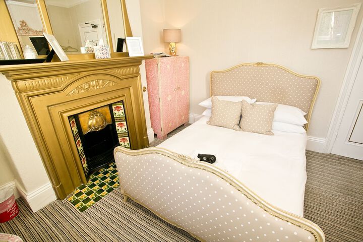 Room 171 of 250