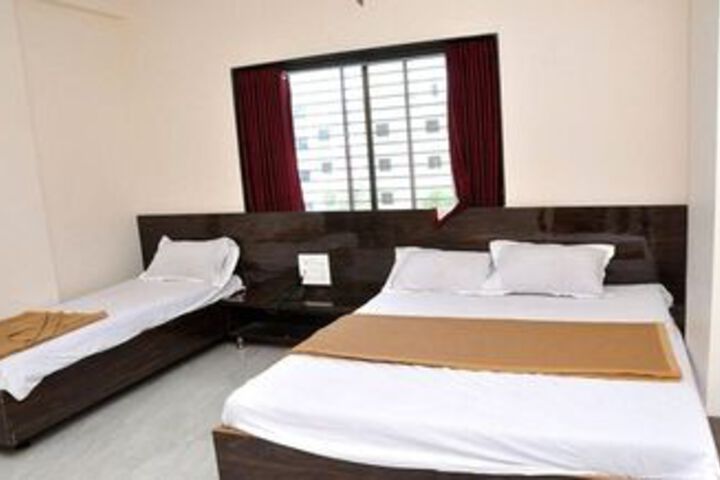 Room 9 of 22