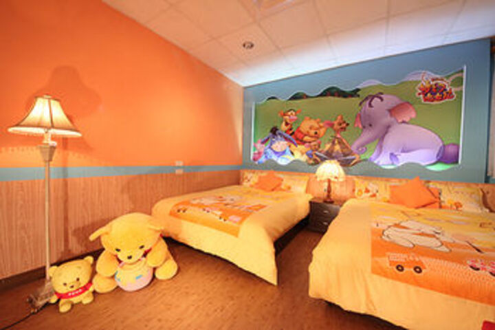 Room 2 of 16