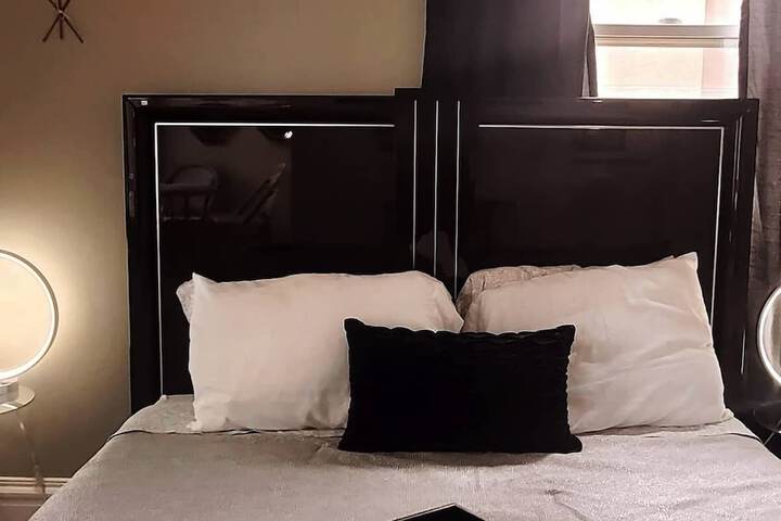 Room 108 of 181
