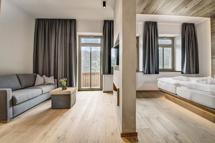 Room 4 of 26