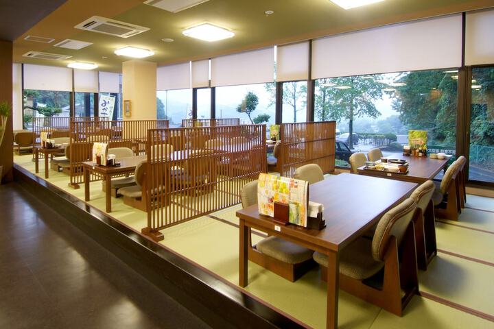 Dining Photos