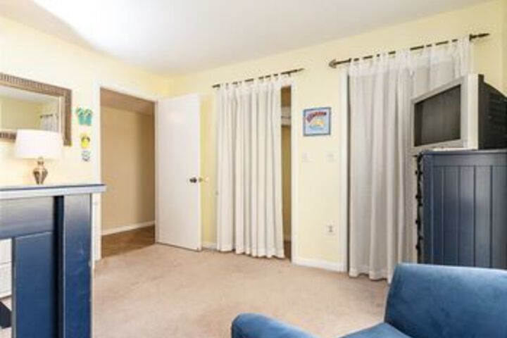 Room 35 of 47