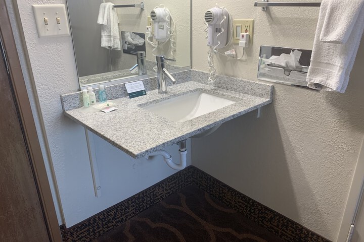 Bathroom sink